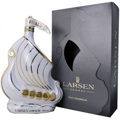   Larsen Cognac White fehér kerámia, hajó kiadás 0,7L 40% dd.