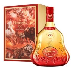   Hennessy XO Cognac 0,7L 40% dd. (piros/arany) YAN PEI-MING Limitált kiadás